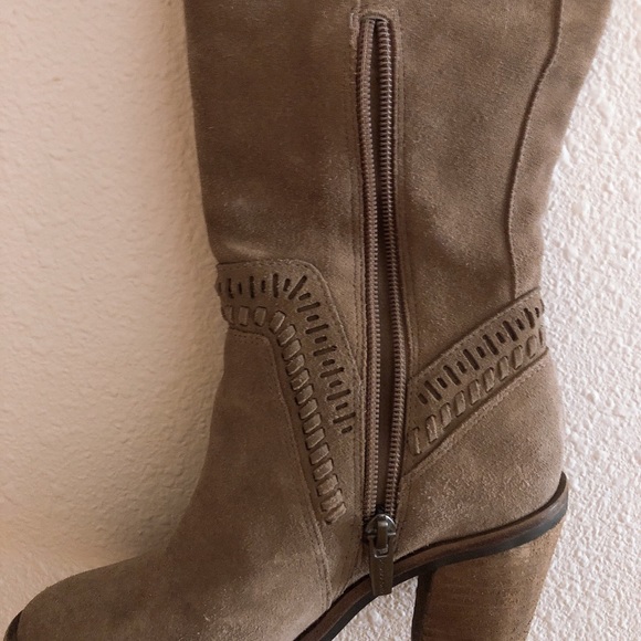 Vince Camuto Focy Verona Heeled Boots - Picture 5 of 7